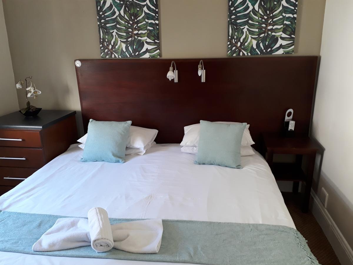 The Vic Hotel Port Elizabeth Buitenkant foto