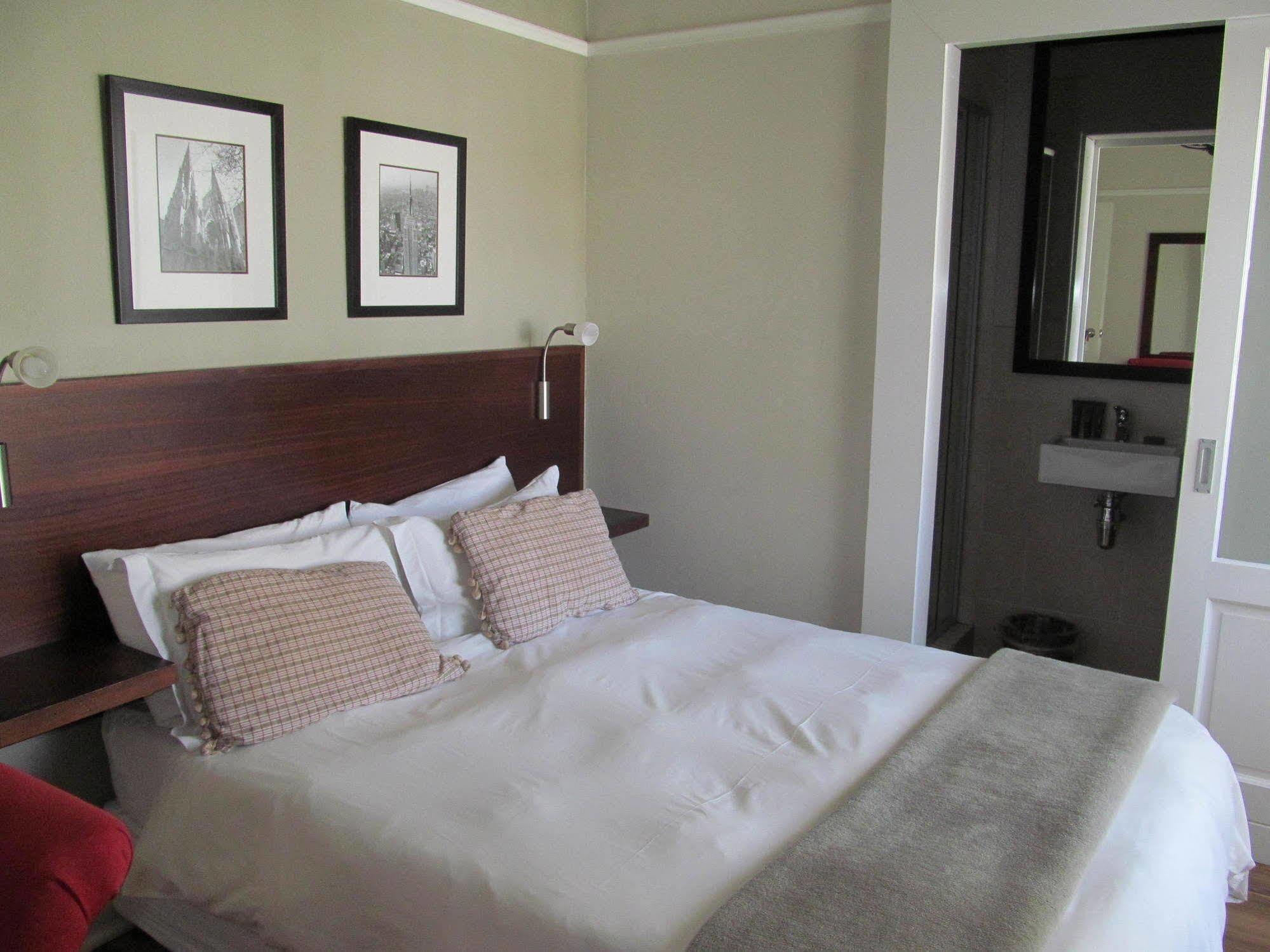 The Vic Hotel Port Elizabeth Buitenkant foto