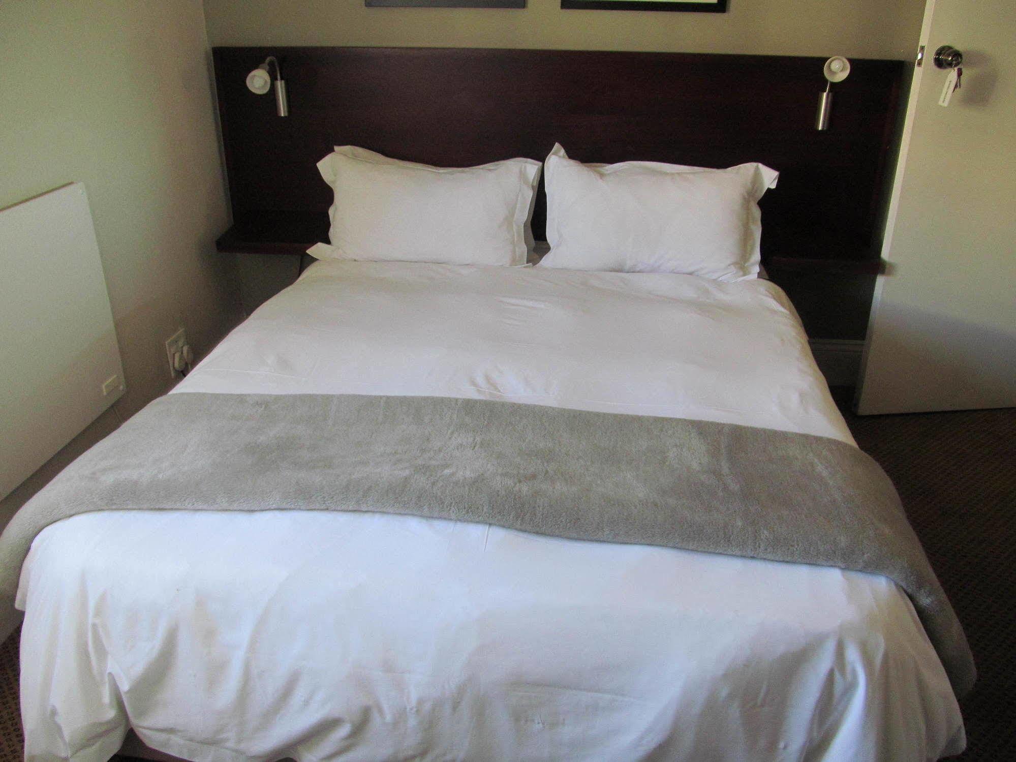 The Vic Hotel Port Elizabeth Buitenkant foto